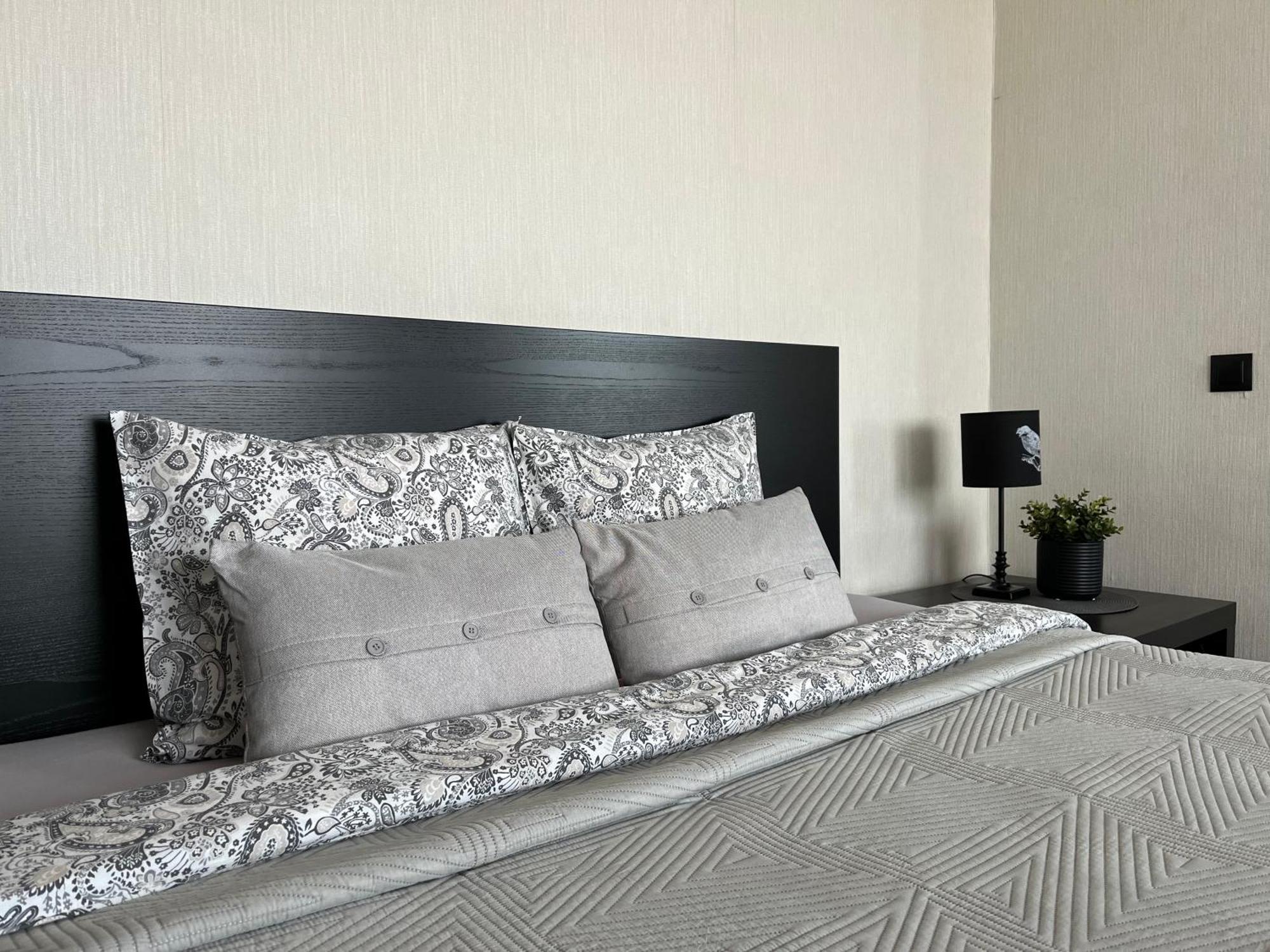 Vienibas Apartment Даугавпилс Екстериор снимка